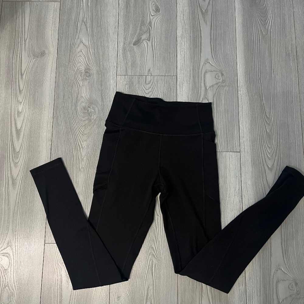 Victoria Secrets VSX Essential High-Rise Pocket Legging